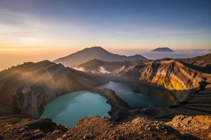 Kelimutu Lakes: How to See the Tri-Colour Crater
