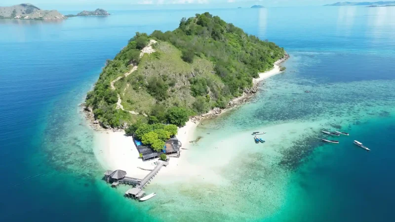 The sandbar and hill of Kelor Island near Labuan Bajo